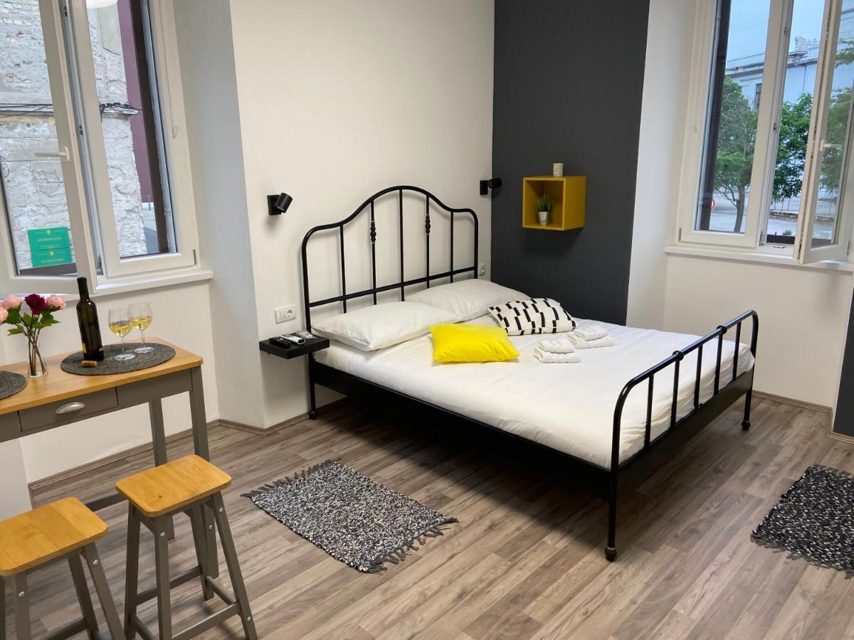 Apartments Flanaticus Пула Екстериор снимка