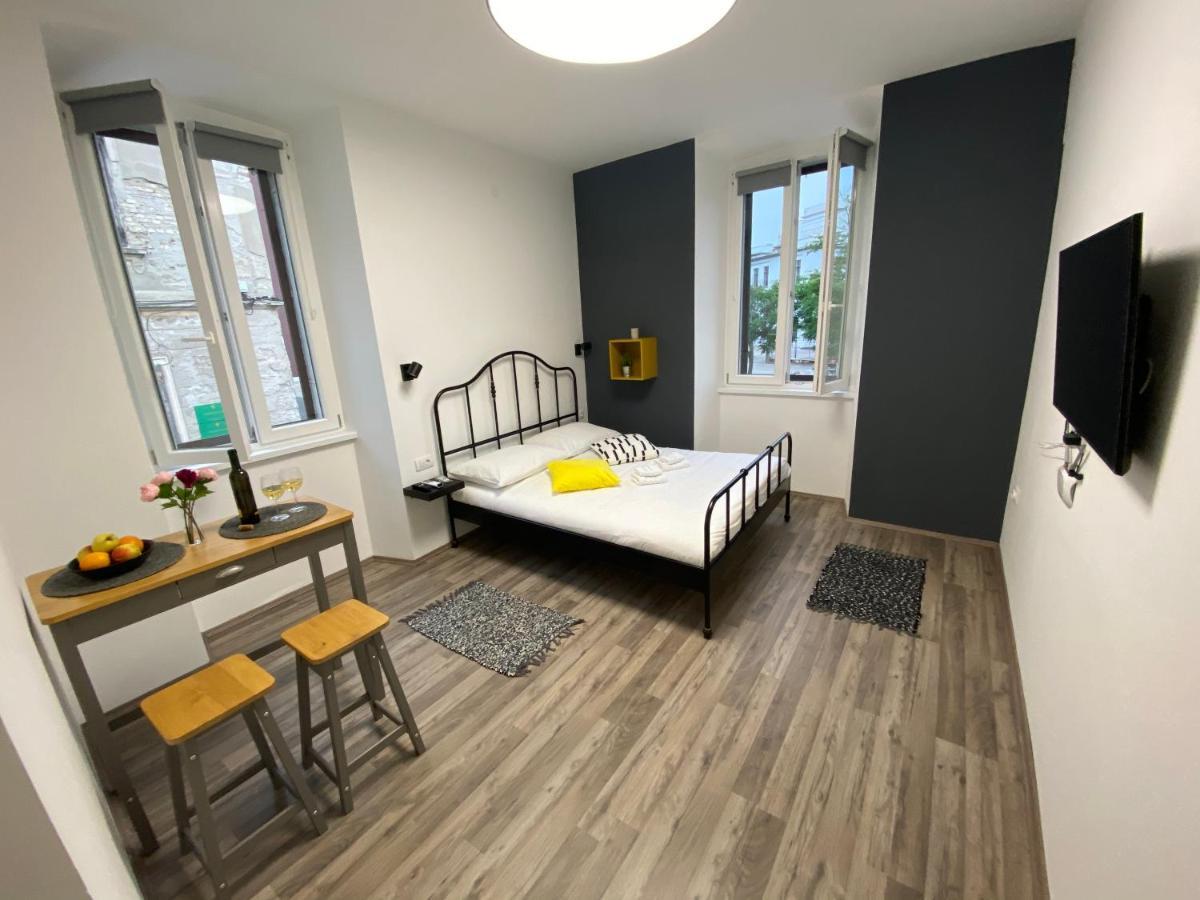 Apartments Flanaticus Пула Екстериор снимка